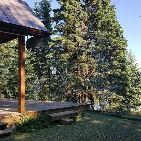 Wettstone Guest Ranch Bed & Breakfast Bridge Lake Bilik gambar