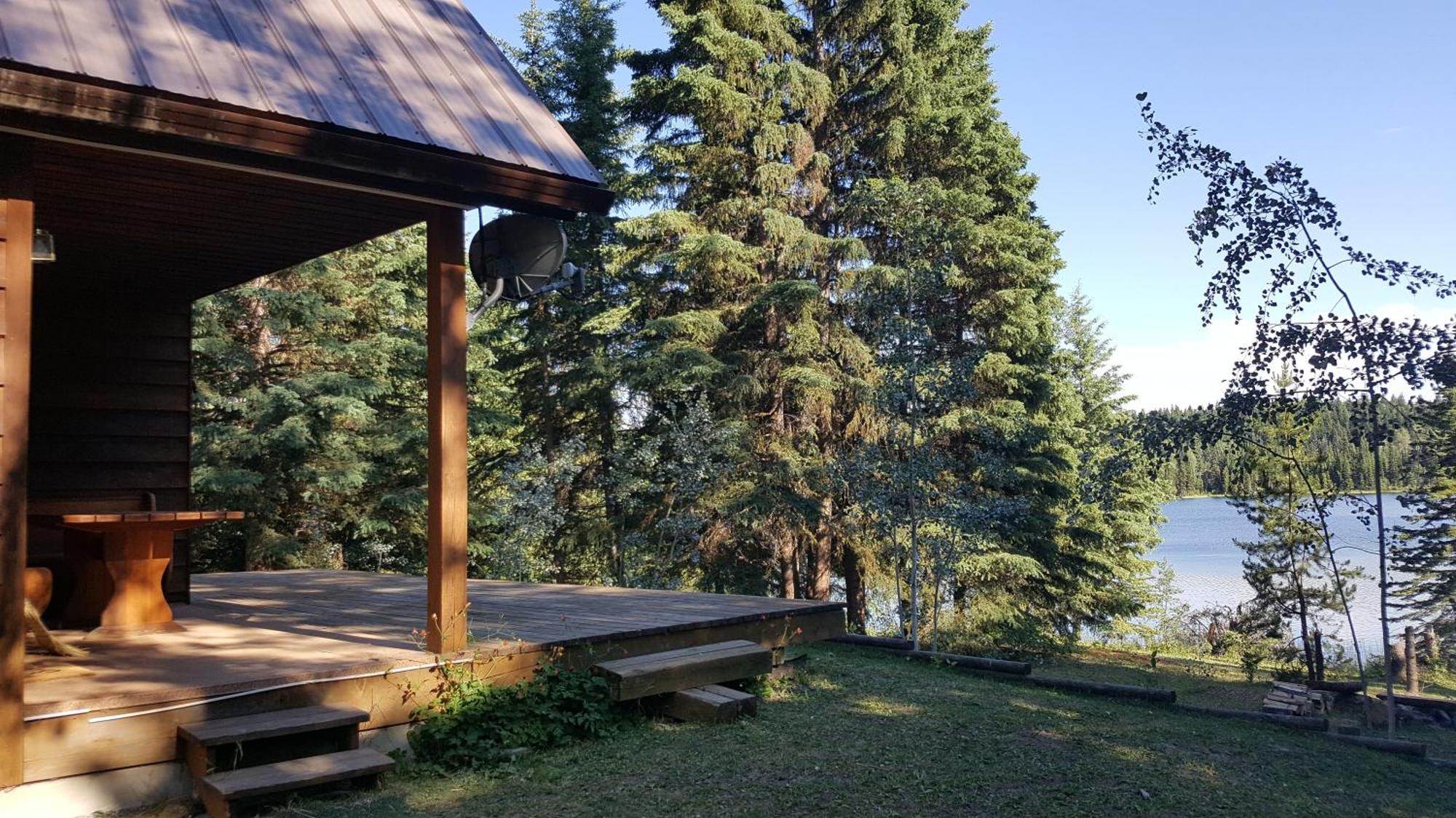 Wettstone Guest Ranch Bed & Breakfast Bridge Lake Bilik gambar